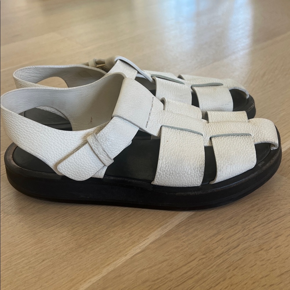 The Row fisherman white sandals 37.5 Preowned - Picture 3 of 7